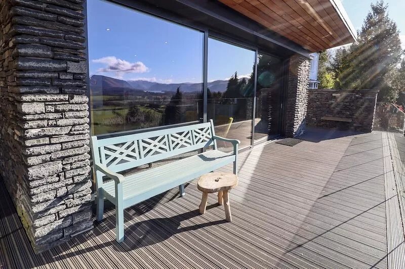 GILLSIDE, romantic, luxury holiday cottage, with open fire in Keswick