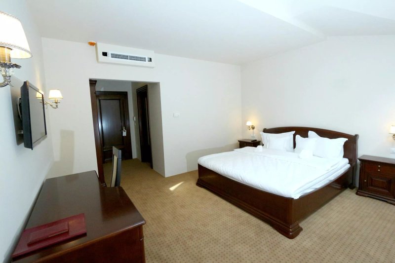 Green Park Hotel