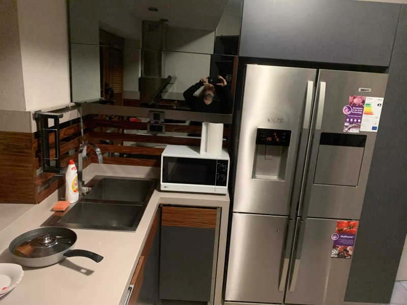 He-Ra Apartments