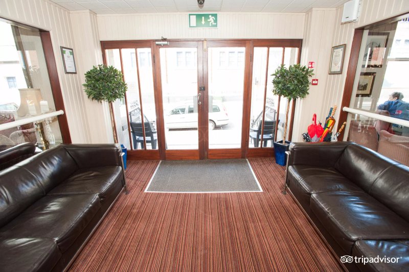 Adelaide House Hotel