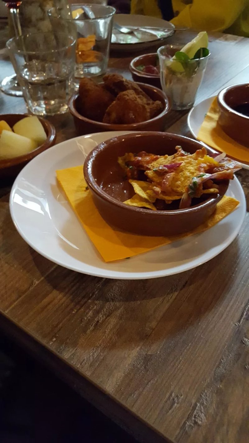 Tres Tapasbar