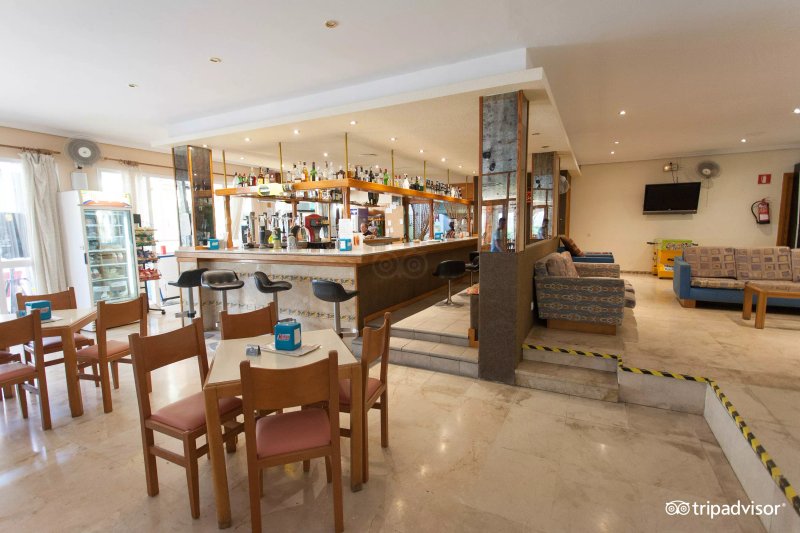 Mariner Club Apartments