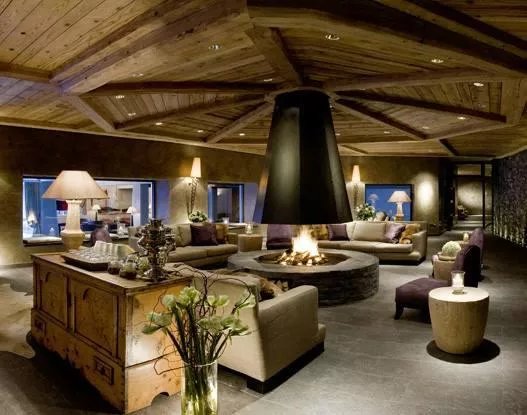 Chalet L. Raphael