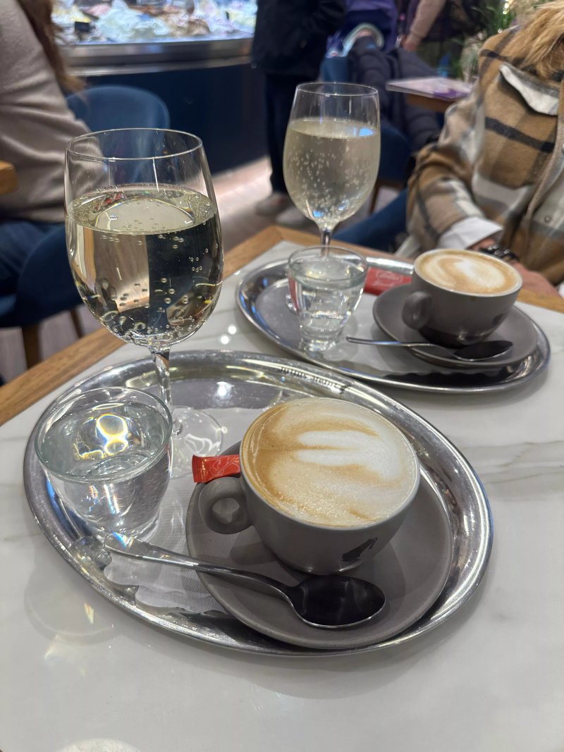 Alpz gelato & cafe