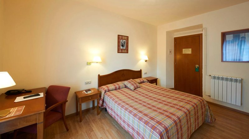 Hotel Abat Cisneros