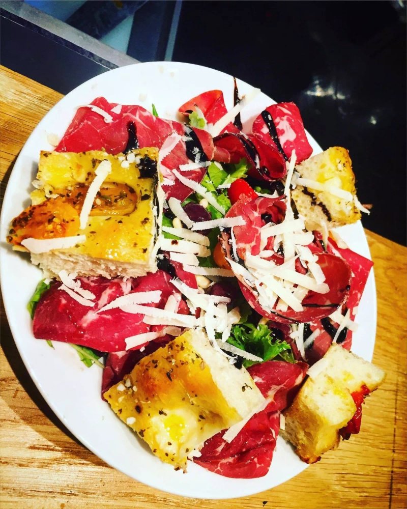 Da Adriano Pizzeria e Trattoria