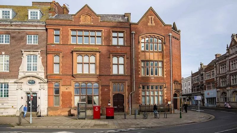 Stunning maisonette - Town centre - Parking - 3 Bedroom - 3 Bathroom ⭐ ⭐ ⭐ ⭐ ⭐