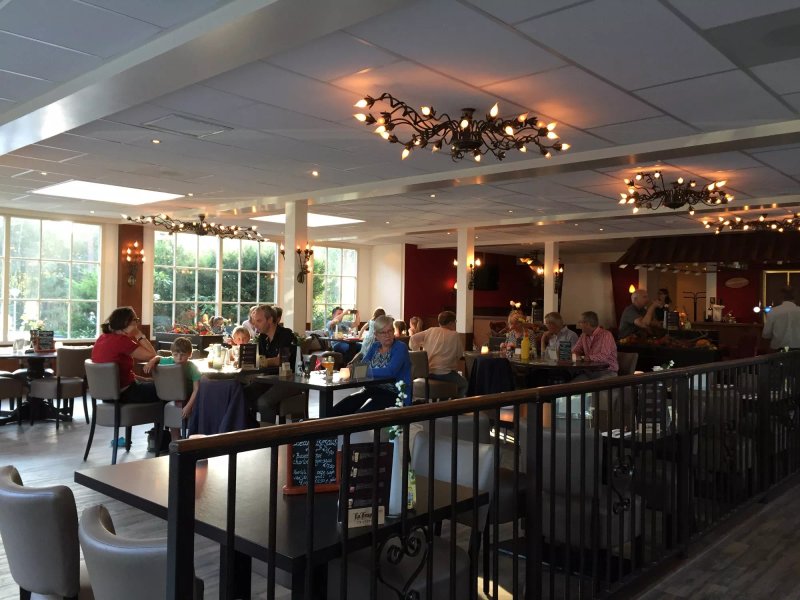 Eet & Cafe Onder de Pannen