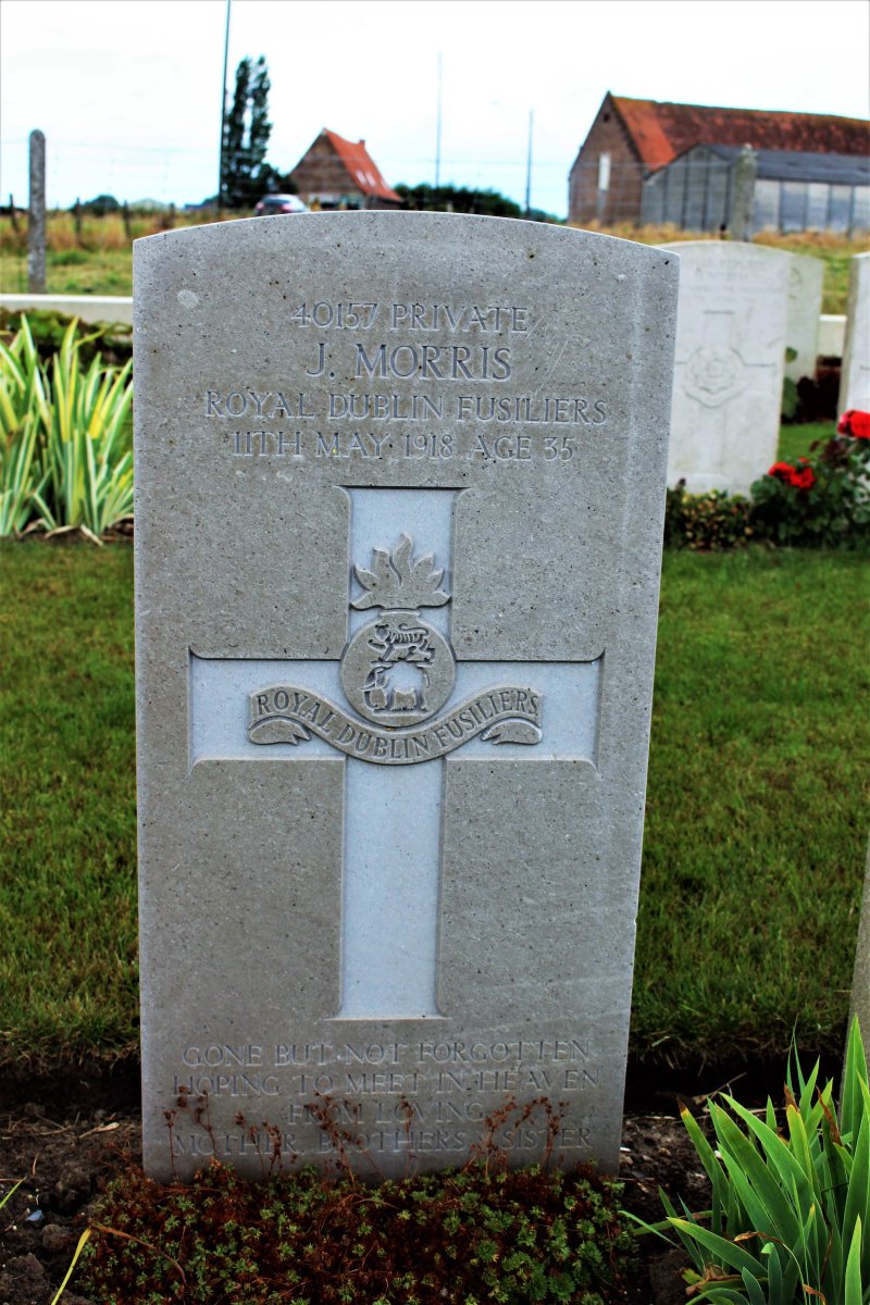 Cinq Rues British Cemetery