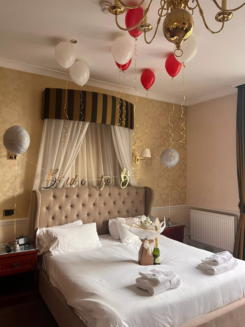 The Oaks Hotel