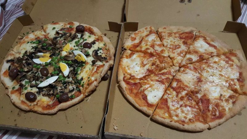 Mezzaluna Pizzeria and Restaurant