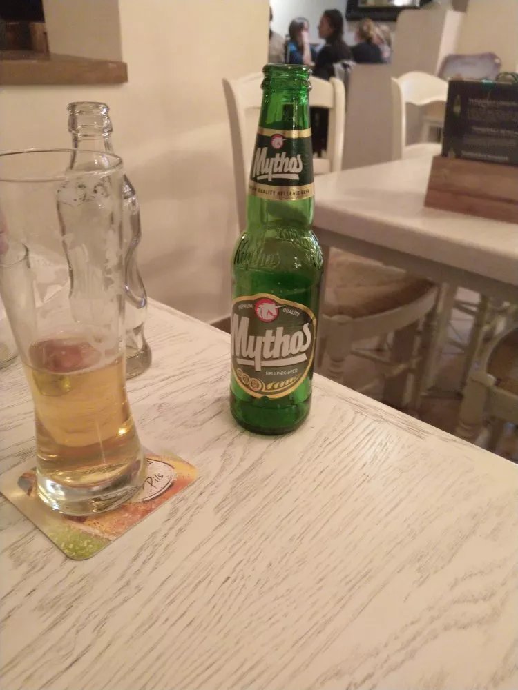 Yamas meze restaurant & weinbar