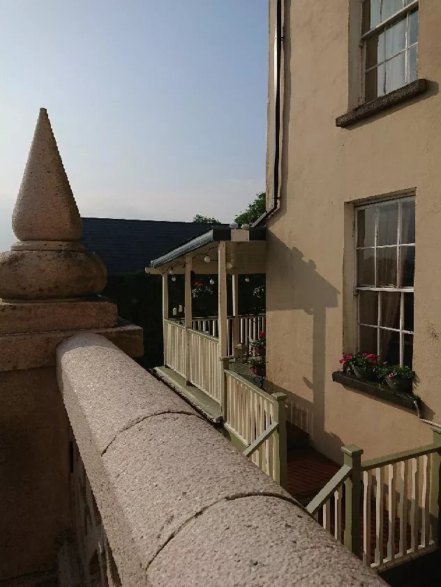 Step House Hotel