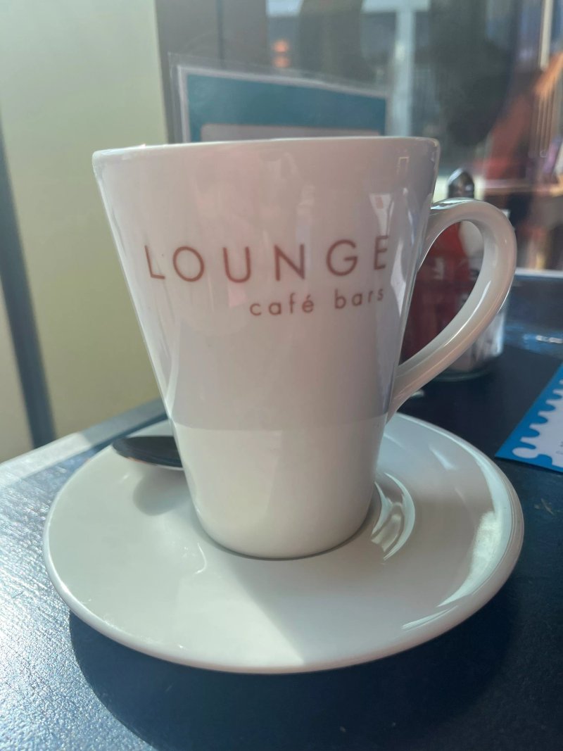 Falco Lounge