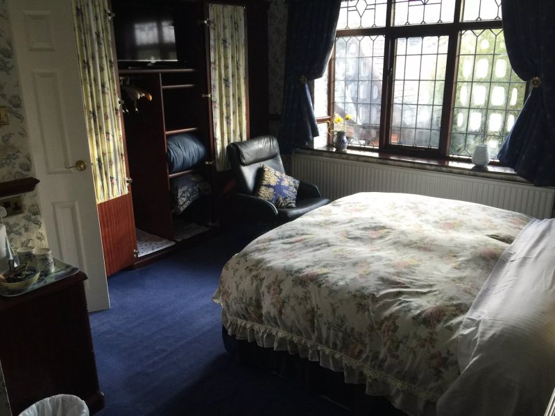 Hollingworth Lake Guest house -room only accommodation
