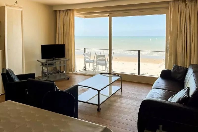 Casino AB0803 with beautiful sea views