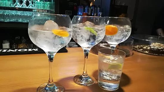 El 35 Gin Club