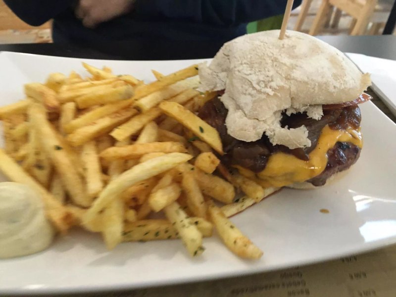 Hamburgueria Lusiada