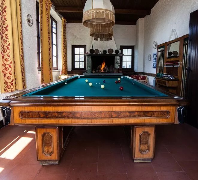 villa in the hills between Tuscany and Liguria
