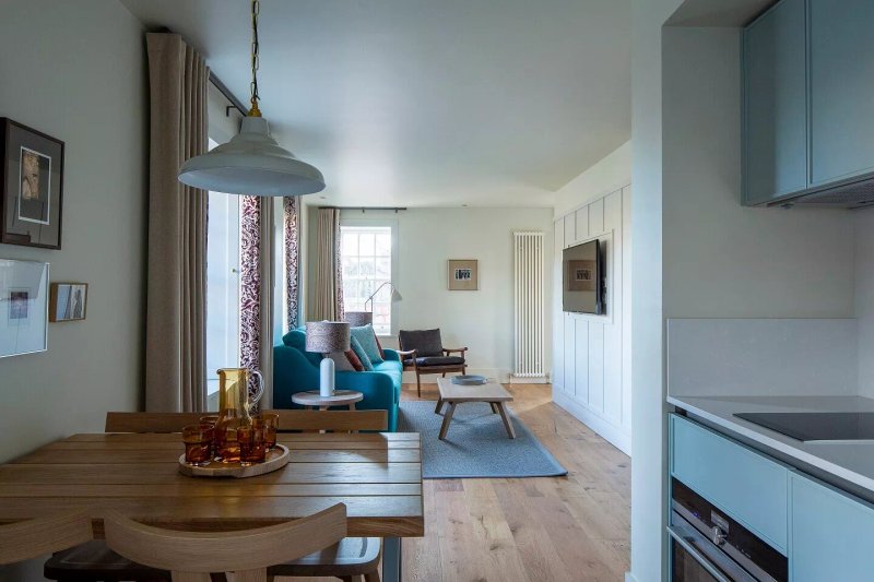 Cheval Abbey Strand Apartments at Holyrood