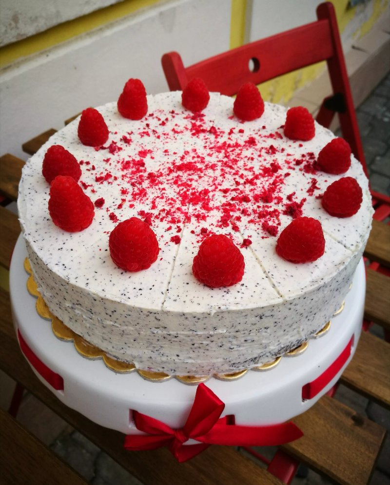 Mom"s Bakehouse