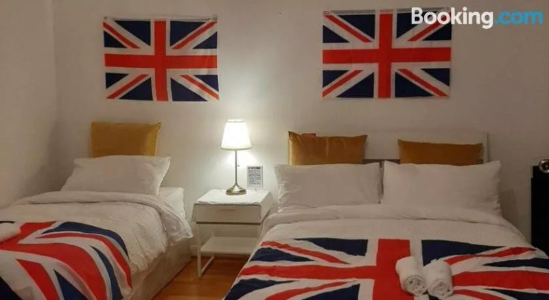 Al Iram Guest House London 2