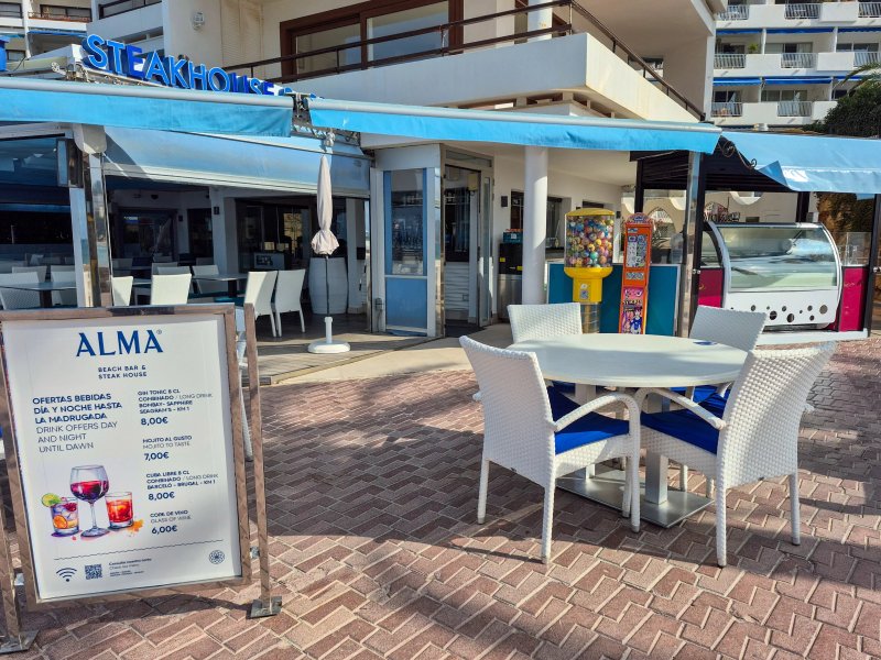 Empatheia Steak House & Cafe Beach Bar