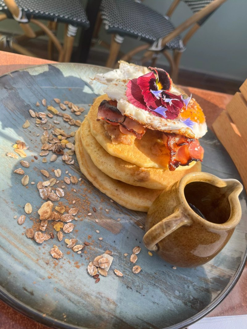 Neighbours Coffee and Real Food