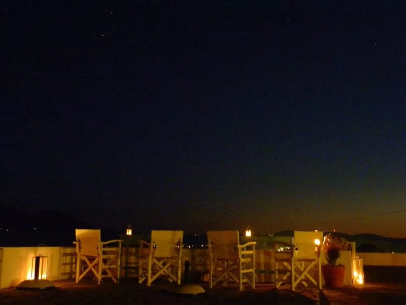 Parasporos Village , Milos