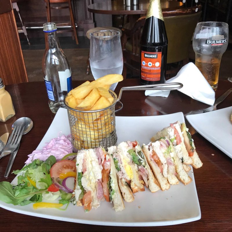Flynn's Bar & Restaurant