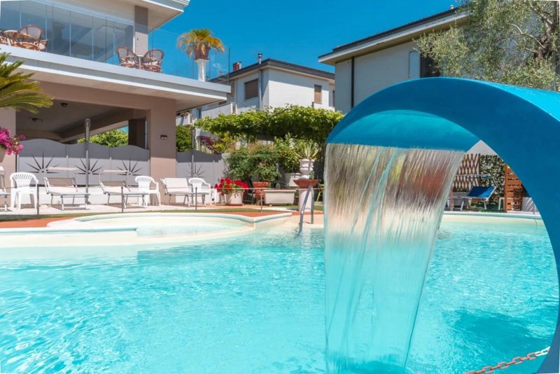 Hotel Benaco