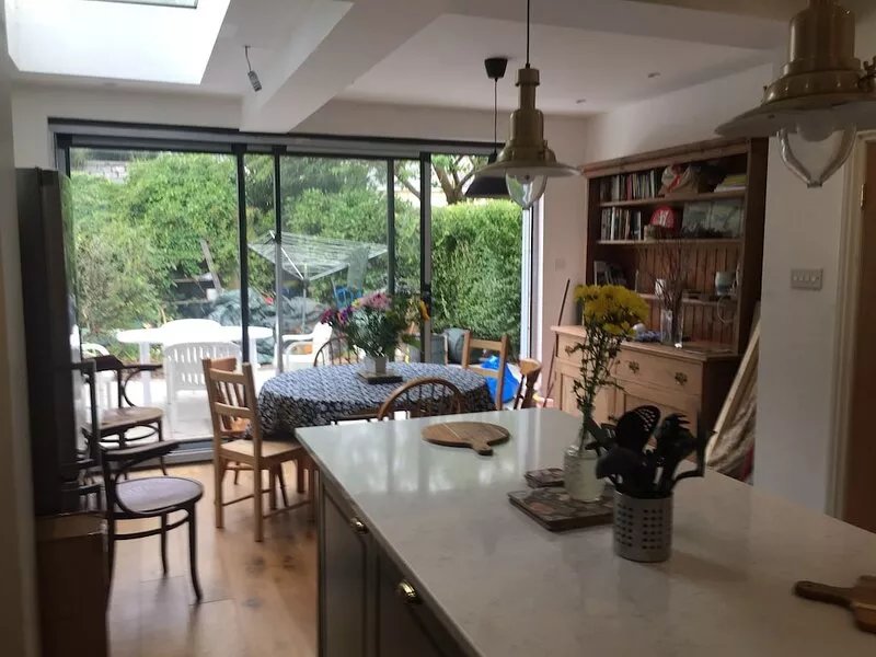 New Forest Cottage overlooking Green where ponies & forest animals often graze