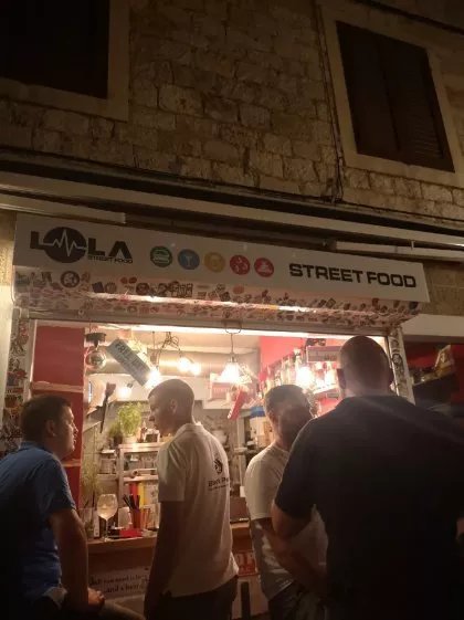 Lola Bar