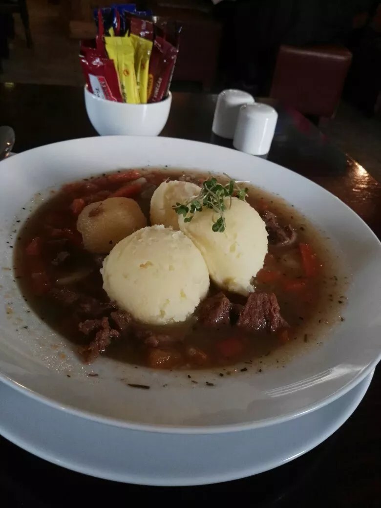 Knightlys of Castlemaine