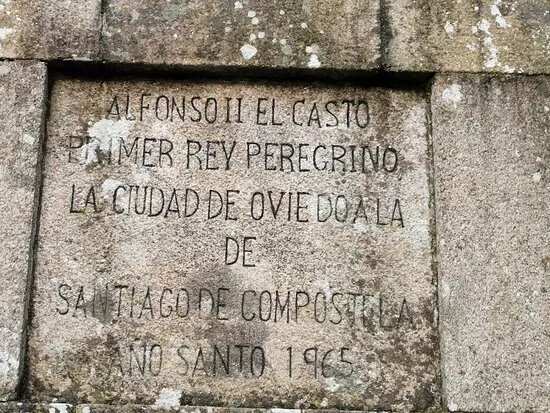 Estatua Del Rey Alfonso Ii "el Casto"