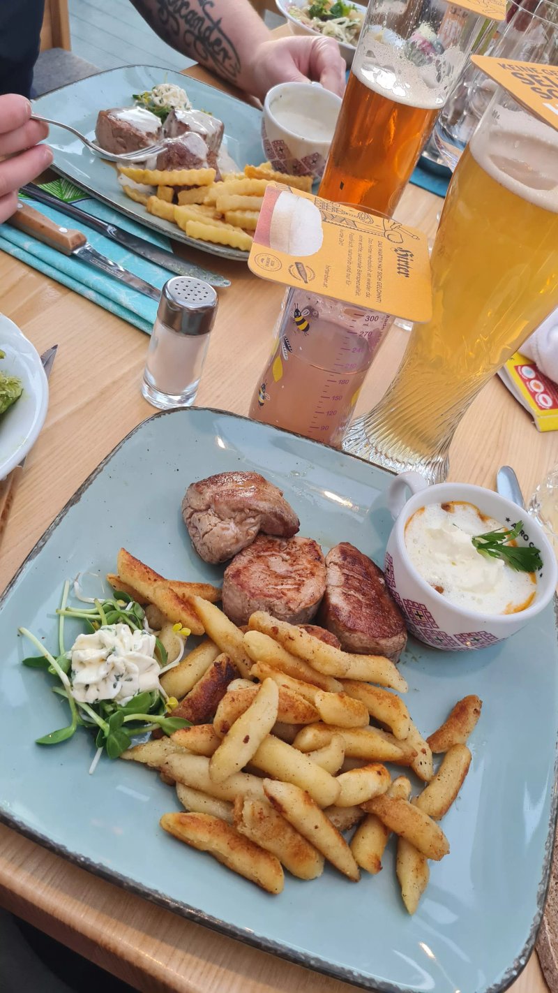 Schusterbauer Gastehaus Restaurant