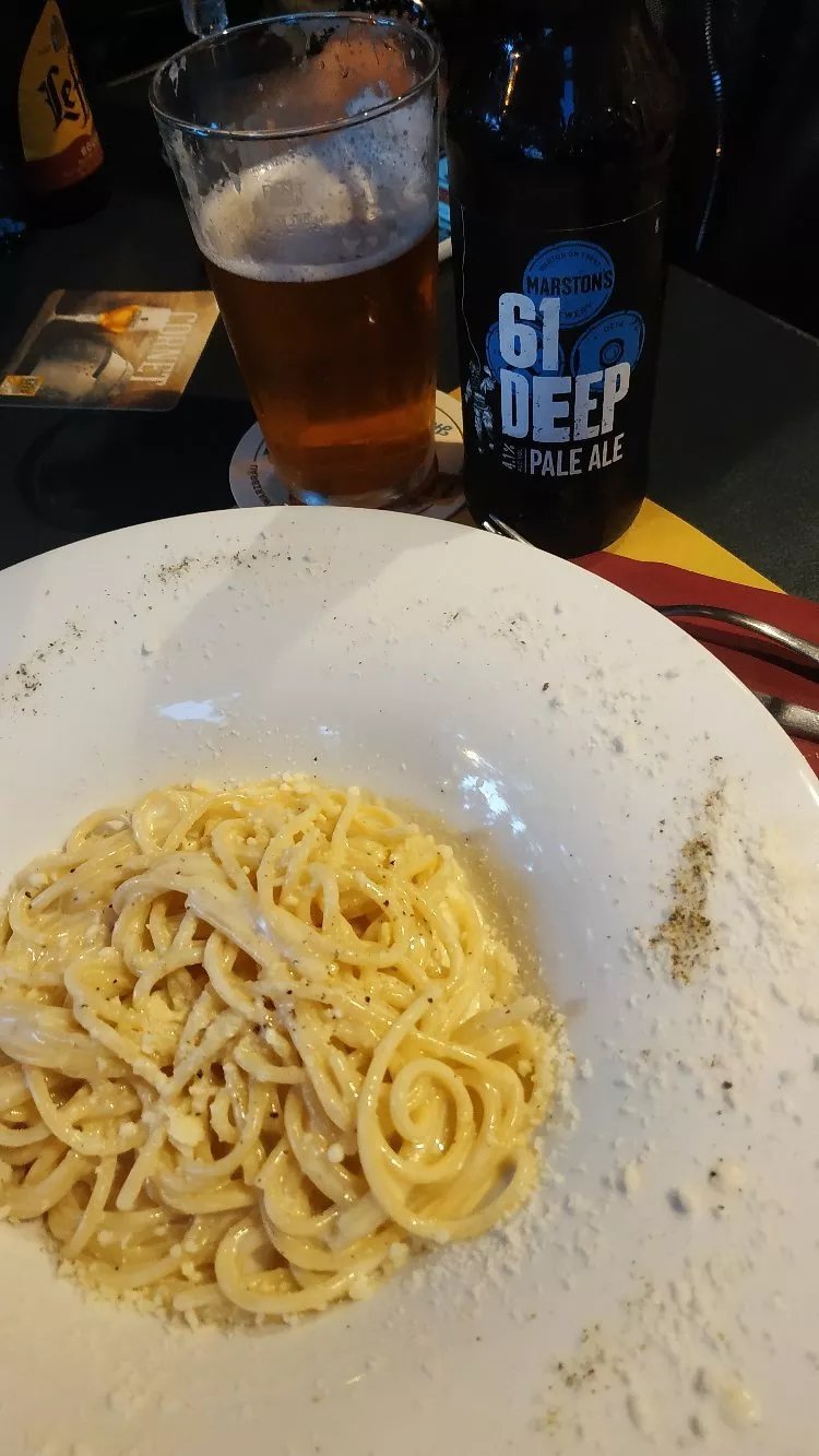 Paddock Bistrot & Public house