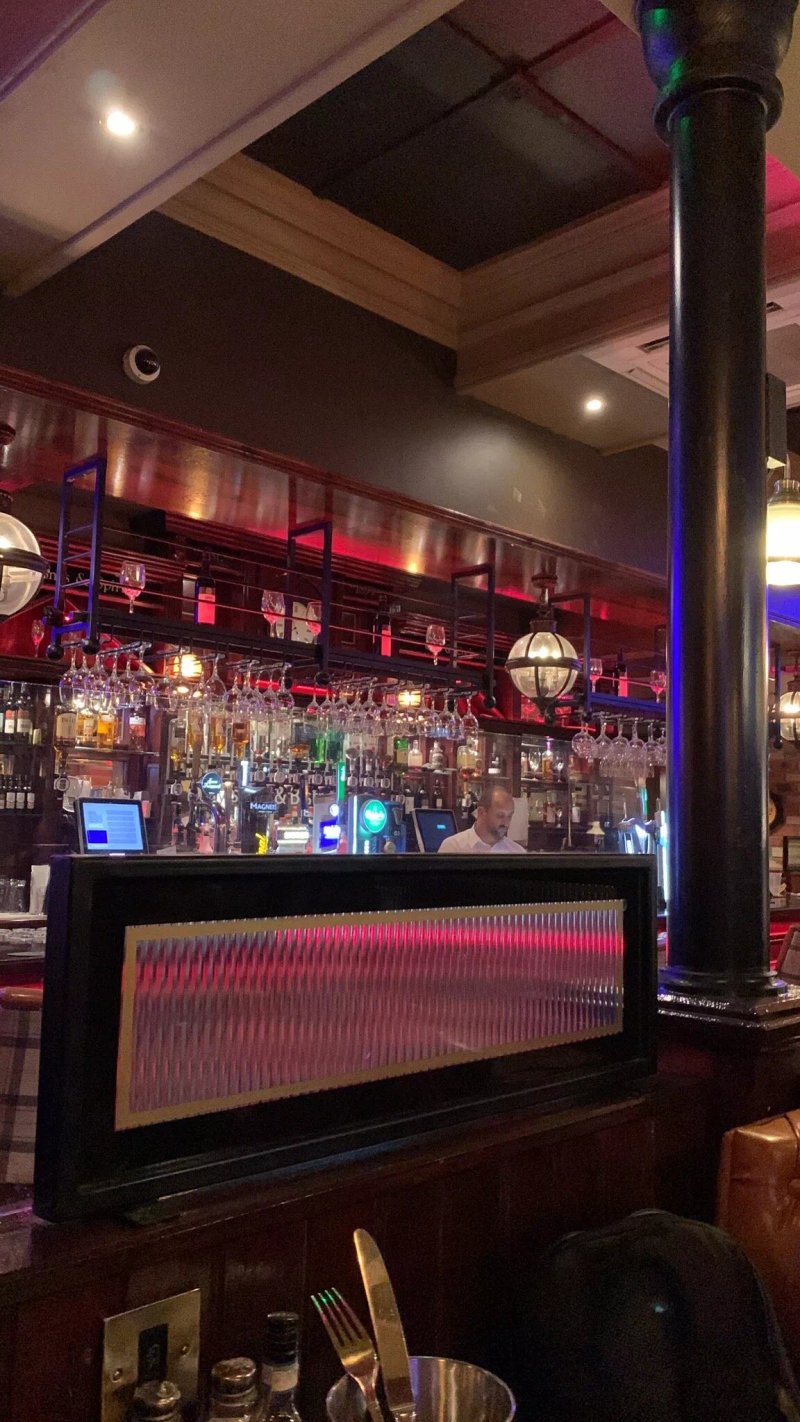 Daly's Bar & Bistro