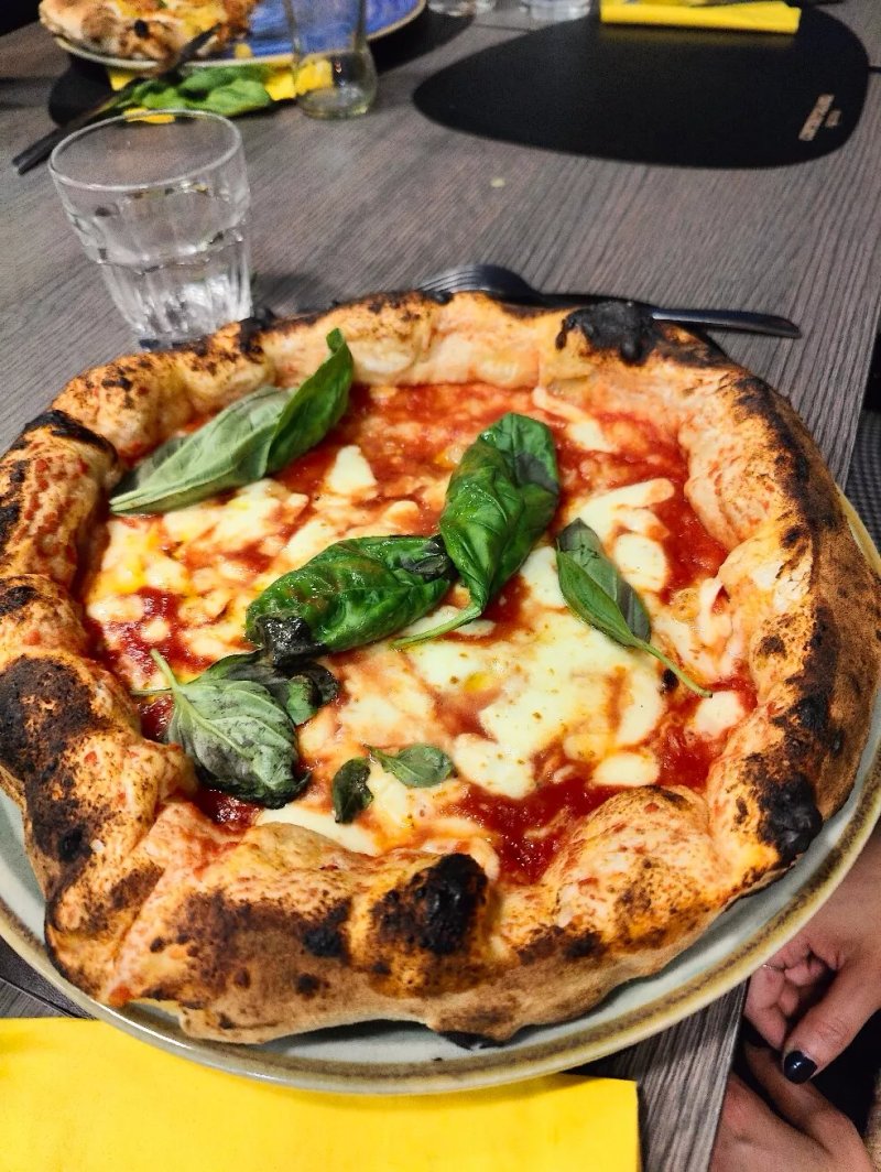 Pizzeria contemporanea