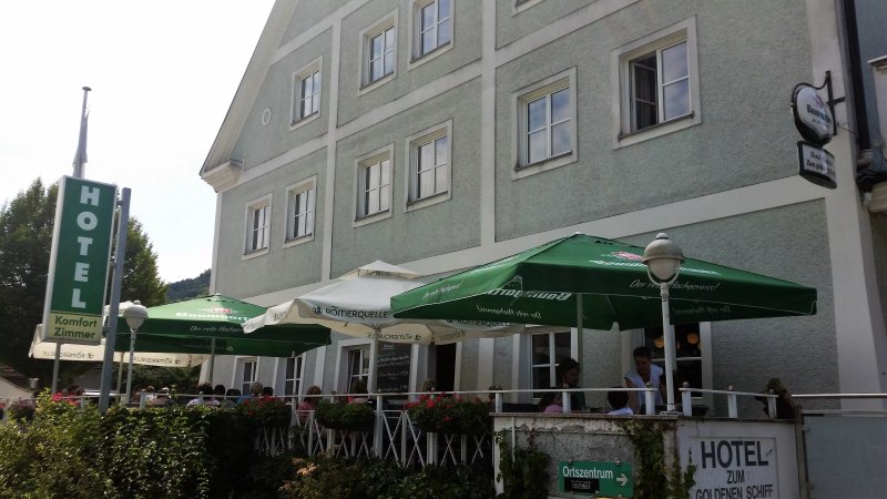 Goldenes Schiff Hotel-Mietparkplätze
