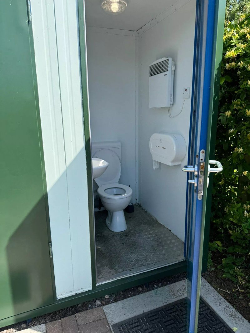 Hunters Lodge Caravan and Camping Site