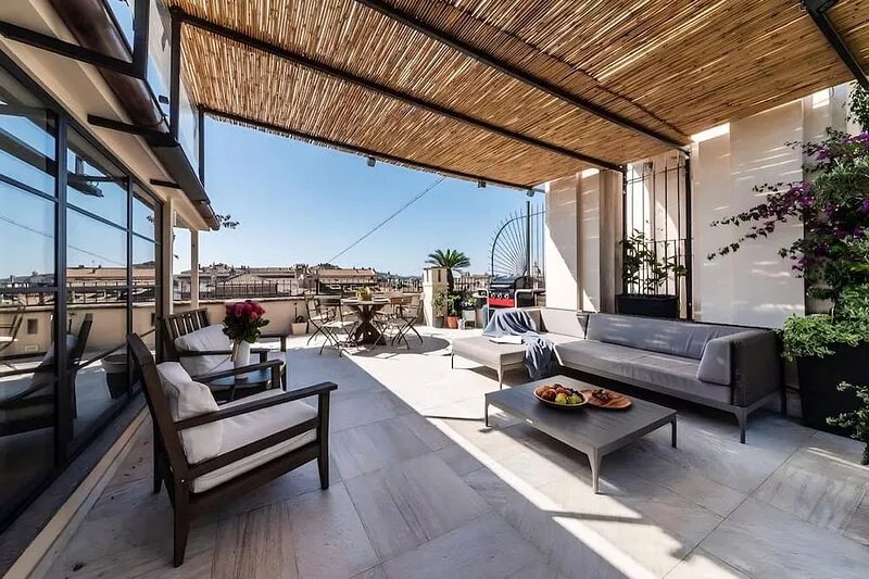 Modern Luxury Penthouse with Terrace - 8 min to Pantheon/Piazza Navona!