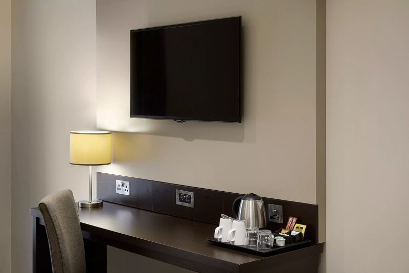 Premier Inn Swindon Central hotel