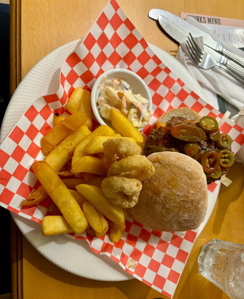 Fellbites Cafe and Restaurant