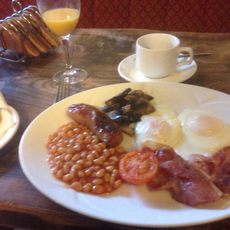 Saracen's Head Inn Bar & Restaurant