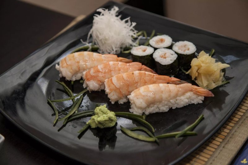 Manzoku sushi
