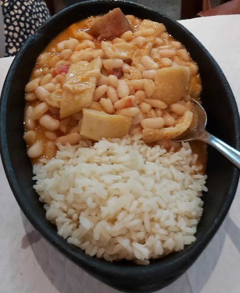 Restaurante O Escondidinho do Charquinho