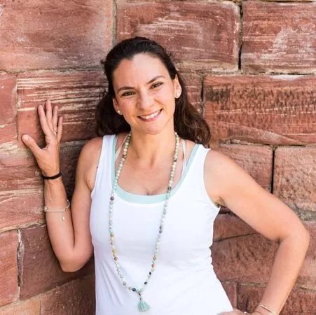 Santi Yoga Und Pilates