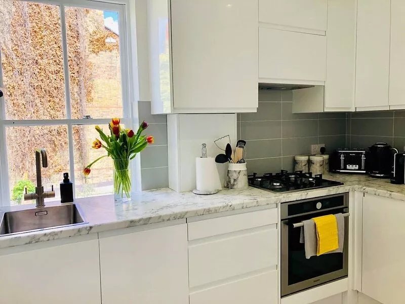 Stunning studio with funky decor in Highgate village - perfect for couples!