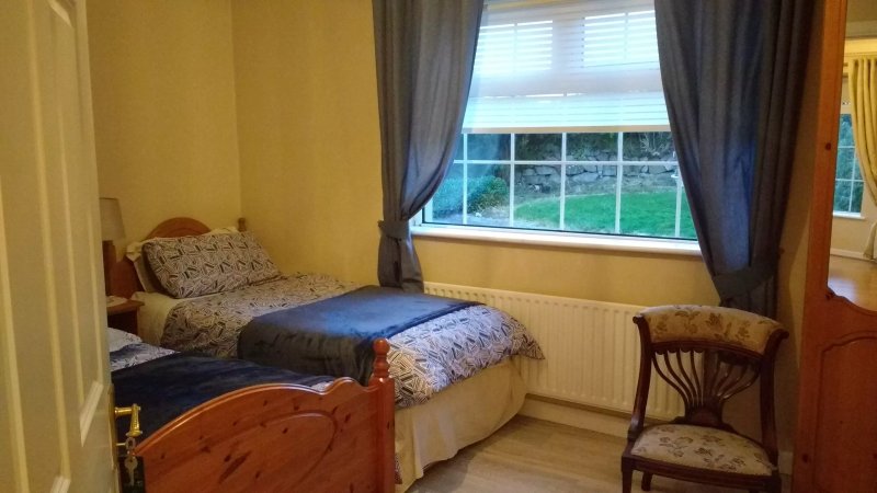 Reades Hillview Farmhouse Accommodation